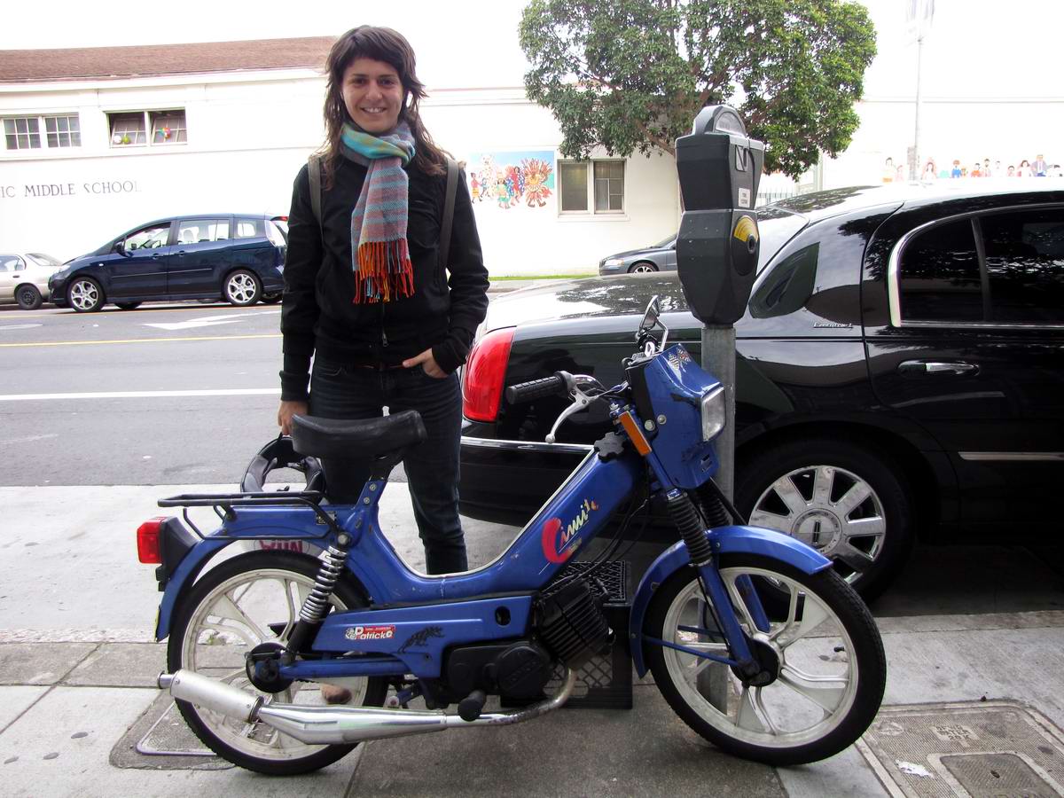 09_moped_girl.jpg